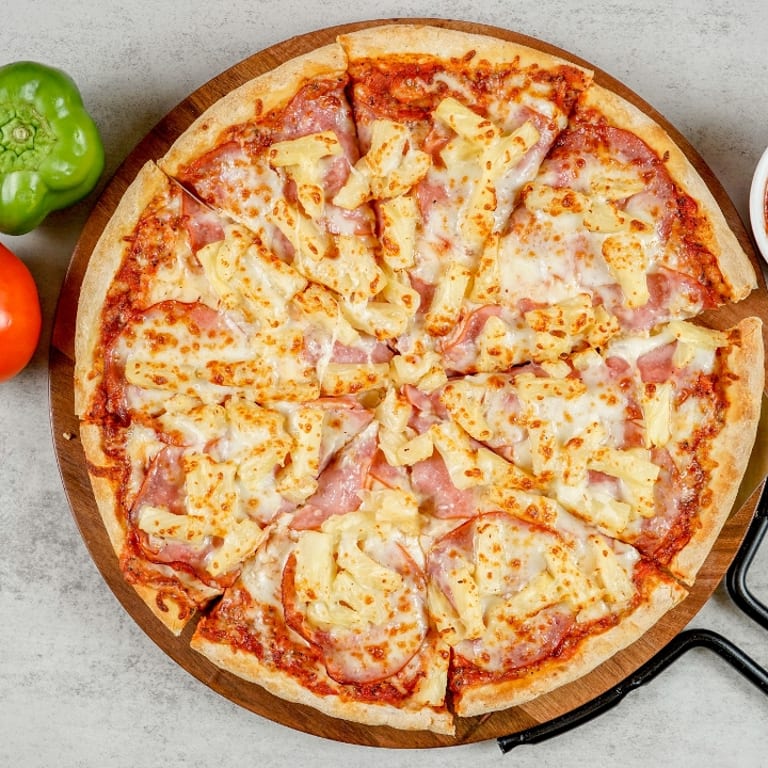 Authentic Italian Flavors: Pizza, Pasta, and More